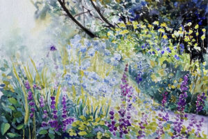 Sendero entre flores